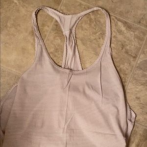 Lululemon scallop tank